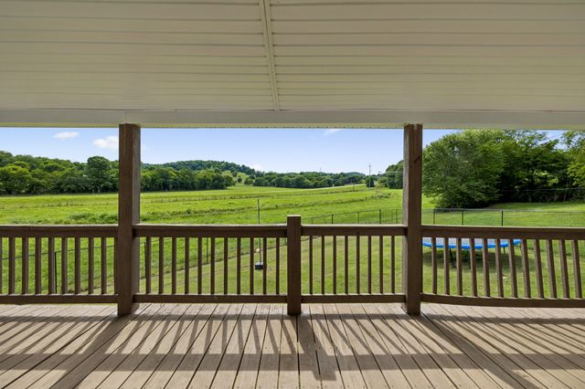 54 Hickman Hwy, Gordonsville, TN 38563