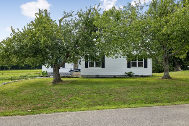 54 Hickman Hwy, Gordonsville, TN 38563