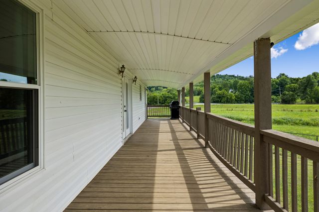 54 Hickman Hwy, Gordonsville, TN 38563