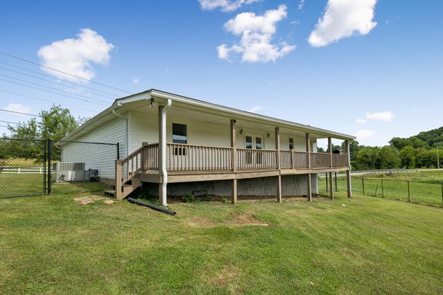54 Hickman Hwy, Gordonsville, TN 38563