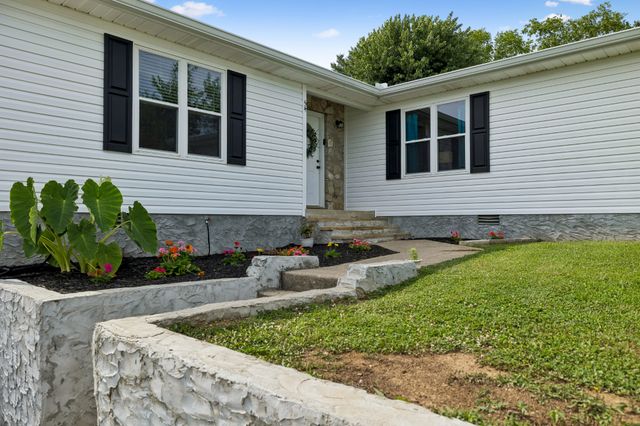 54 Hickman Hwy, Gordonsville, TN 38563