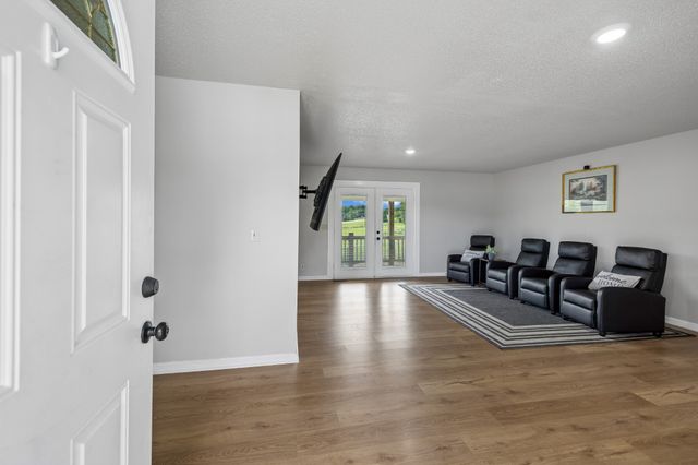 54 Hickman Hwy, Gordonsville, TN 38563