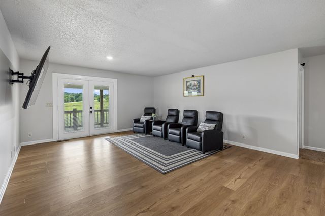 54 Hickman Hwy, Gordonsville, TN 38563