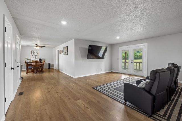 54 Hickman Hwy, Gordonsville, TN 38563