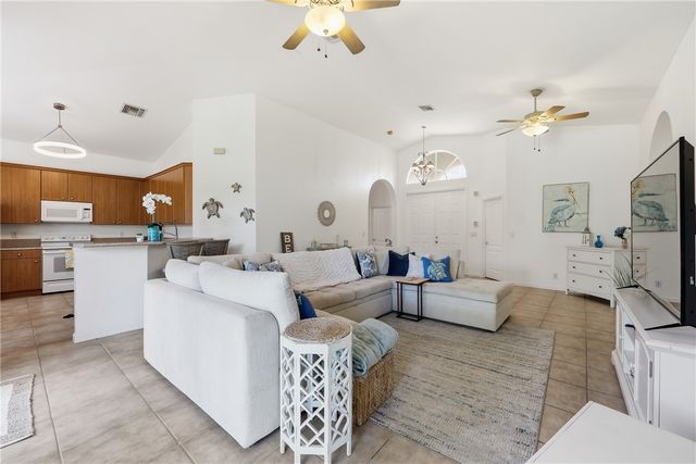 5427 Place Lake Drive, Fort Pierce, FL 34951