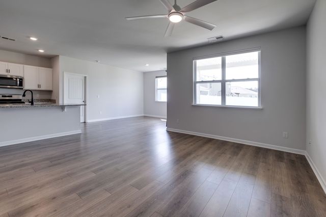 1129 Woodbridge Blvd, Lebanon, TN 37090