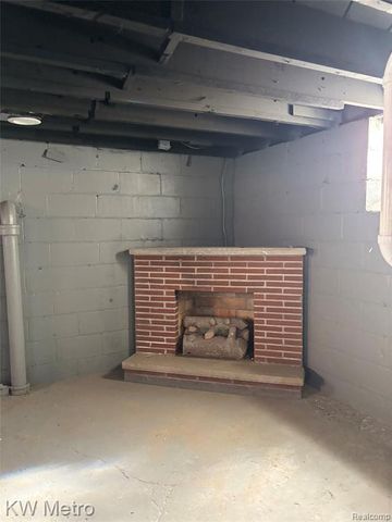 9558 Mark Twain Street, Detroit, MI 48227