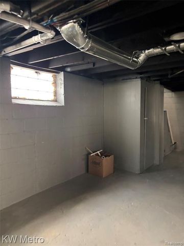 9558 Mark Twain Street, Detroit, MI 48227