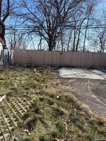 9558 Mark Twain Street, Detroit, MI 48227