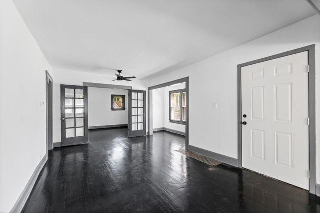 2918 Parkwood Boulevard, Kansas City, KS 66104
