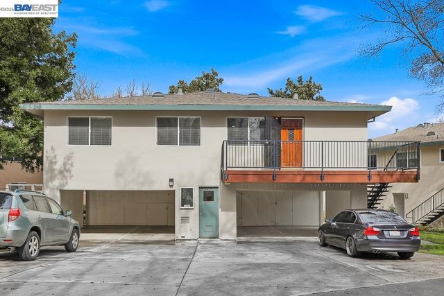 2204 Segundo Ct 4, Pleasanton, CA 94588