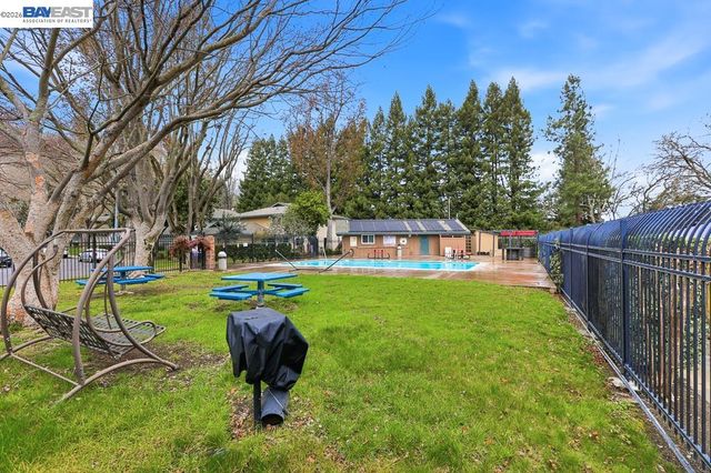 2204 Segundo Ct 4, Pleasanton, CA 94588