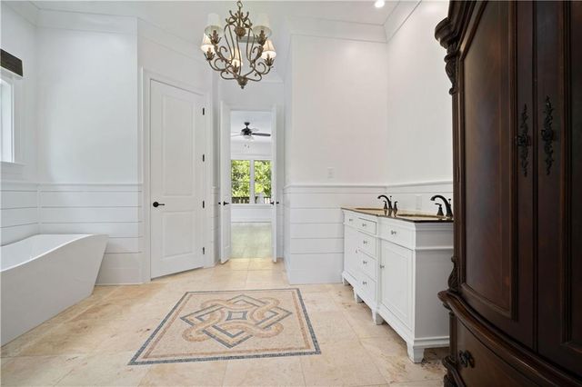 6616 Crystal Court N, Mobile, AL 36695