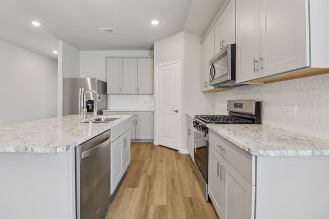 2216 Mustang Way, Seagoville, TX 75159