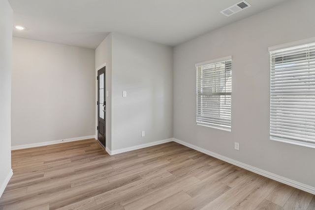 2216 Mustang Way, Seagoville, TX 75159