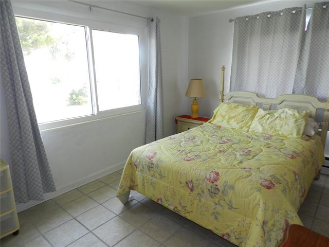 805 OCEAN AVENUE, New Smyrna Beach, FL 32169