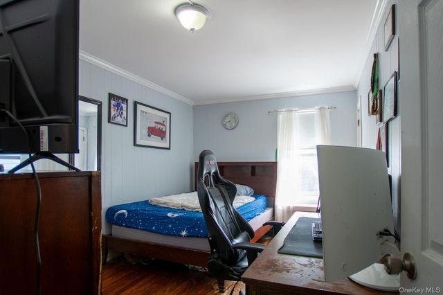 51 Hoffman Street, Franklin Square, NY 11010
