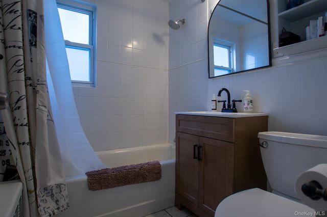 51 Hoffman Street, Franklin Square, NY 11010