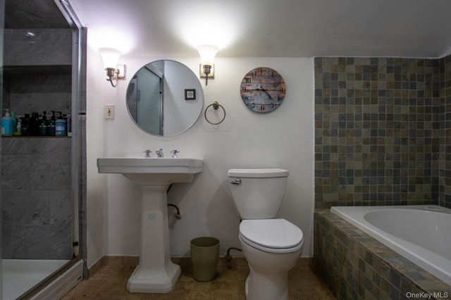 51 Hoffman Street, Franklin Square, NY 11010