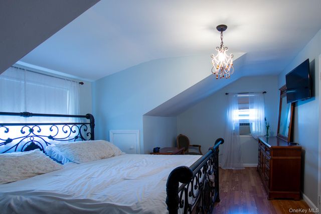 51 Hoffman Street, Franklin Square, NY 11010