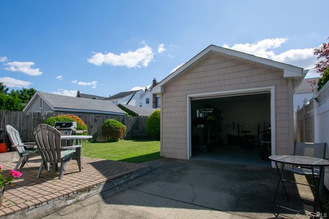 51 Hoffman Street, Franklin Square, NY 11010