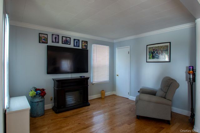 51 Hoffman Street, Franklin Square, NY 11010
