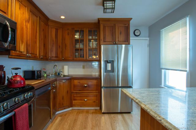 51 Hoffman Street, Franklin Square, NY 11010