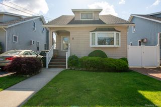 51 Hoffman Street, Franklin Square, NY 11010