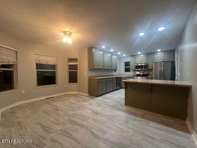 734 Southview Circle, Kodak, TN 37764