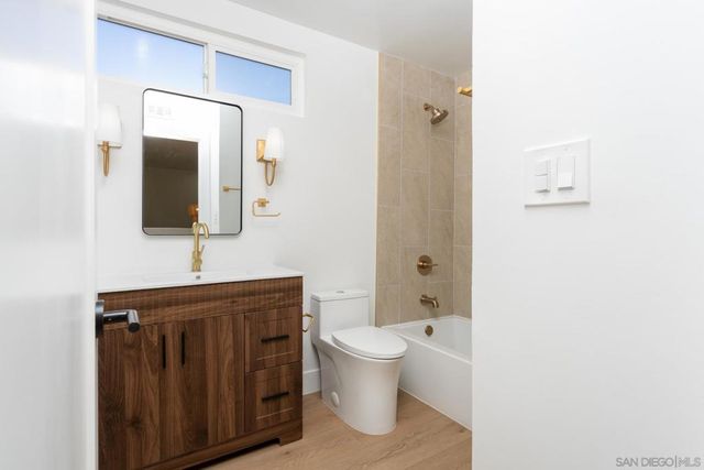 8875 Alphecca Way, San Diego, CA 92126