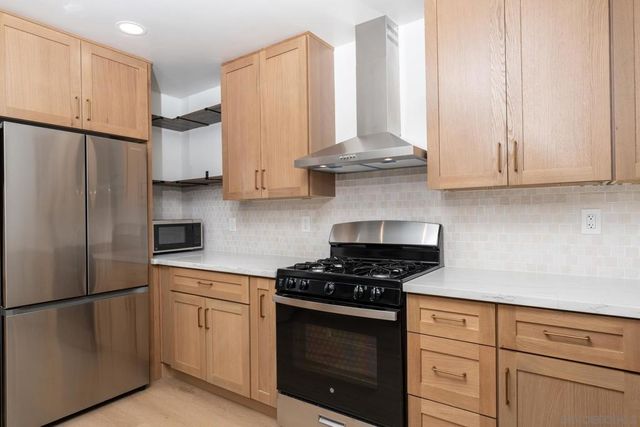 8875 Alphecca Way, San Diego, CA 92126