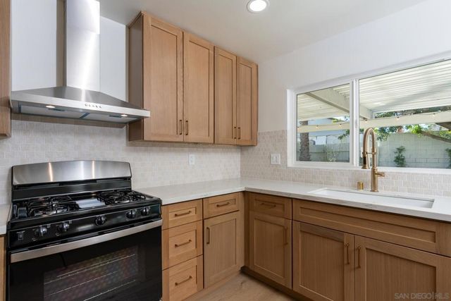 8875 Alphecca Way, San Diego, CA 92126