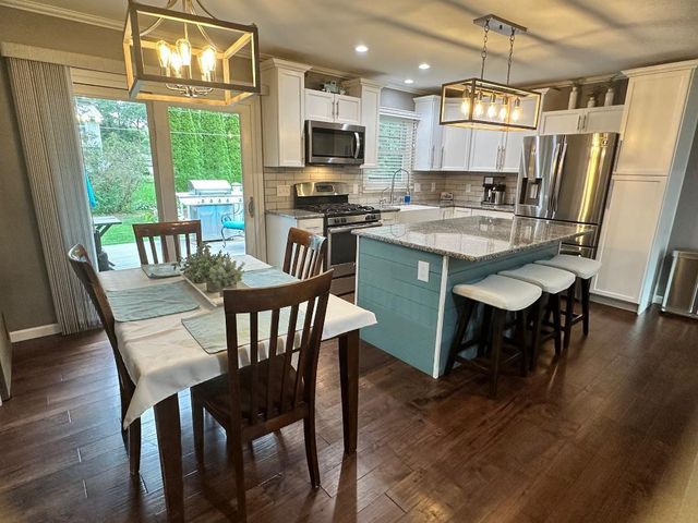 5594 Lavin Way, Waunakee, WI 53597