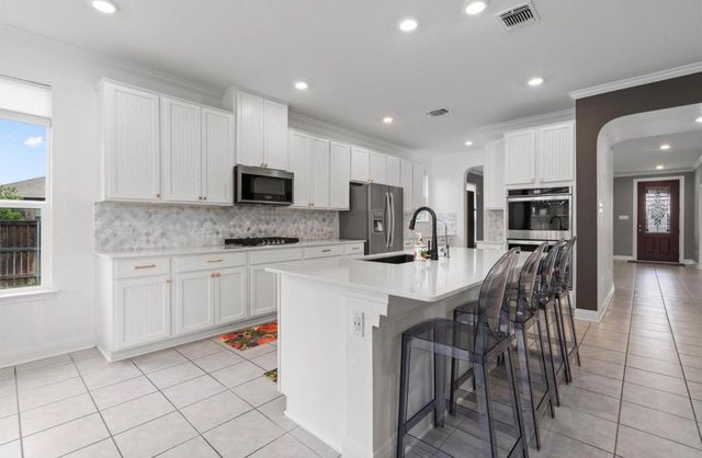 1201 Euless LN, Leander, TX 78641