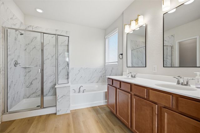 106 Barley Fork LN, Hutto, TX 78634