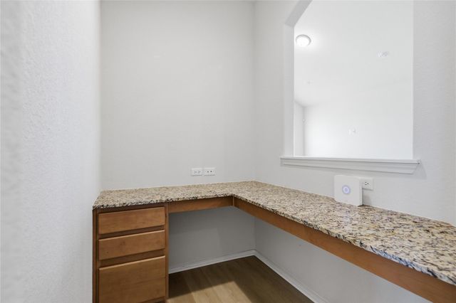 106 Barley Fork LN, Hutto, TX 78634