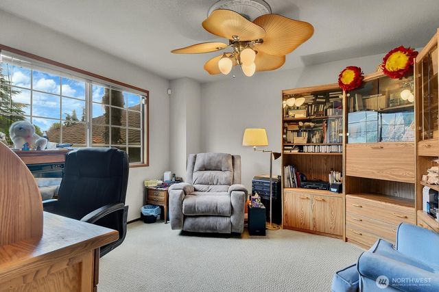 32807 12th Avenue SW, Federal Way, WA 98023