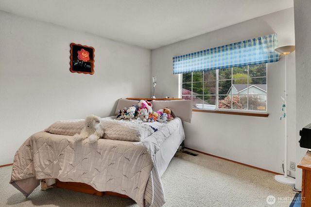 32807 12th Avenue SW, Federal Way, WA 98023