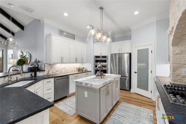 2078 Connie Drive, Canyon Lake, TX 78133