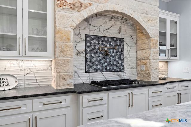 2078 Connie Drive, Canyon Lake, TX 78133