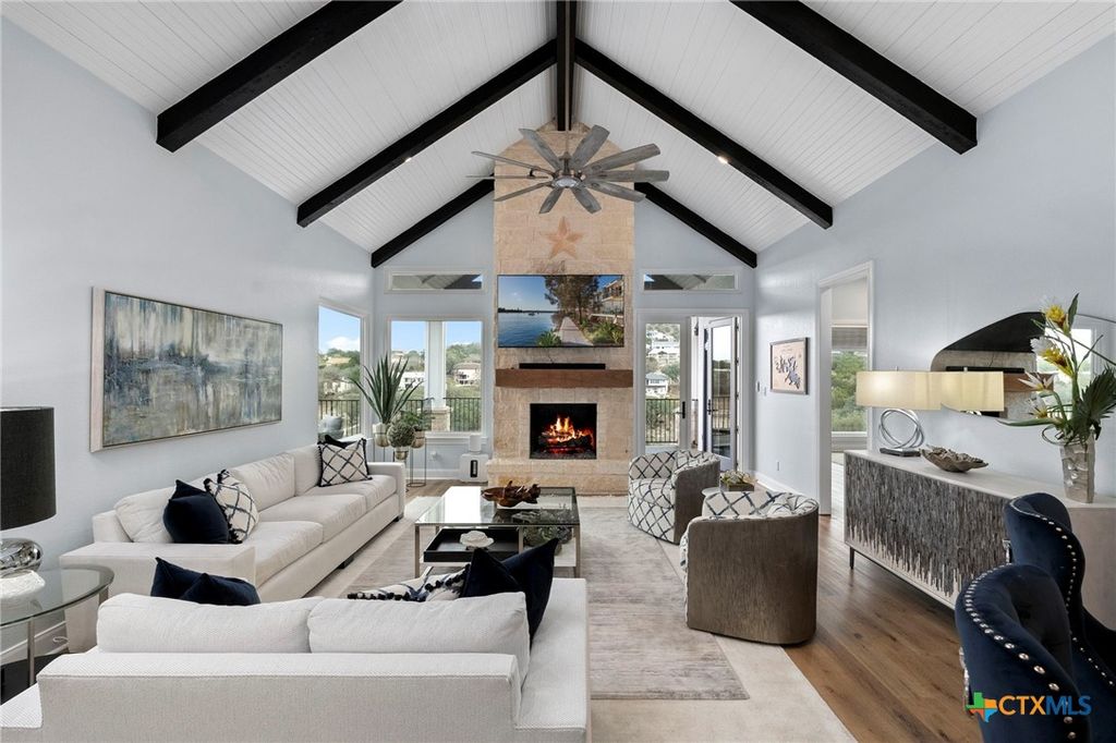 2078 Connie Drive, Canyon Lake, TX 78133