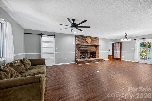 3959 Holly Springs Drive, Newton, NC 28658