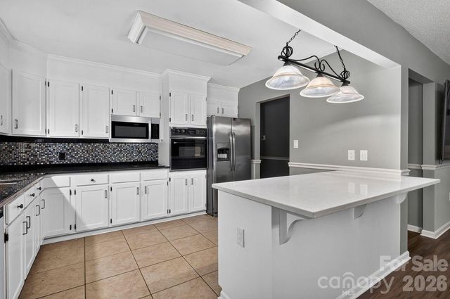 3959 Holly Springs Drive, Newton, NC 28658