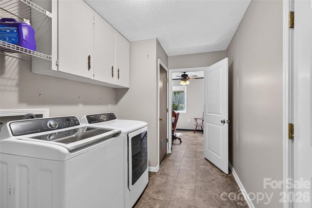 3959 Holly Springs Drive, Newton, NC 28658