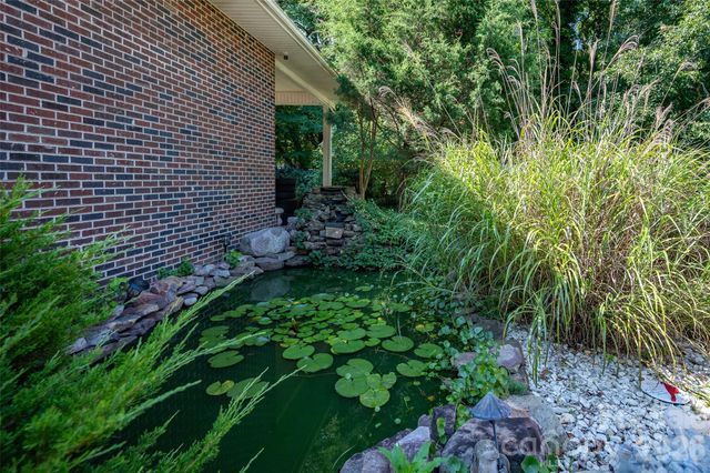 3959 Holly Springs Drive, Newton, NC 28658