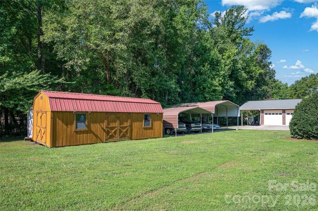 3959 Holly Springs Drive, Newton, NC 28658