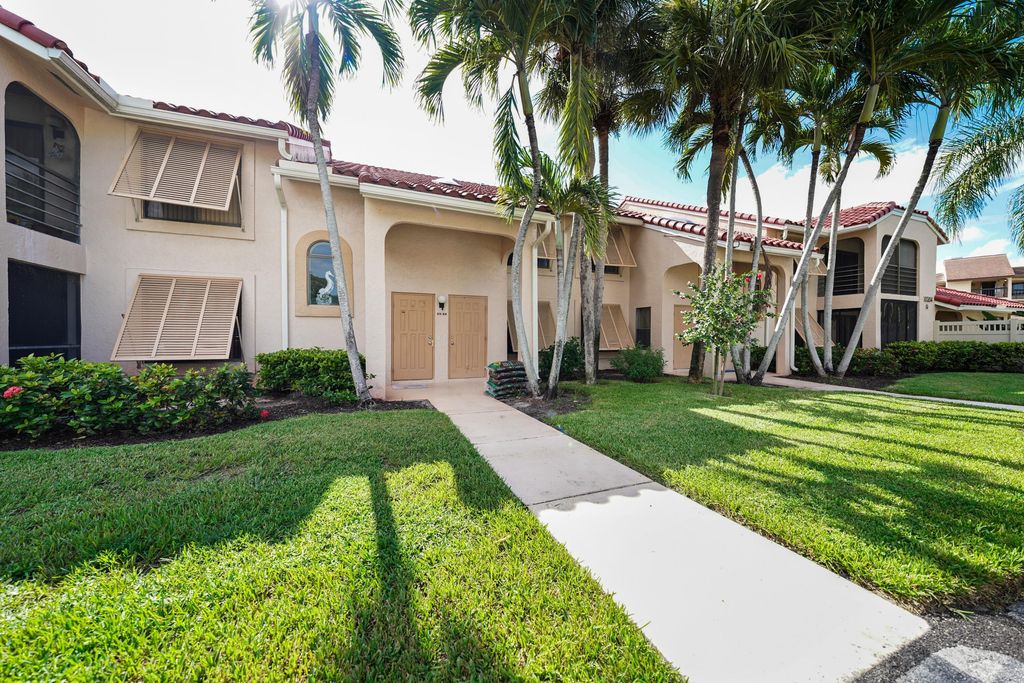 10204 Mangrove Drive 103, Boynton Beach, FL 33437