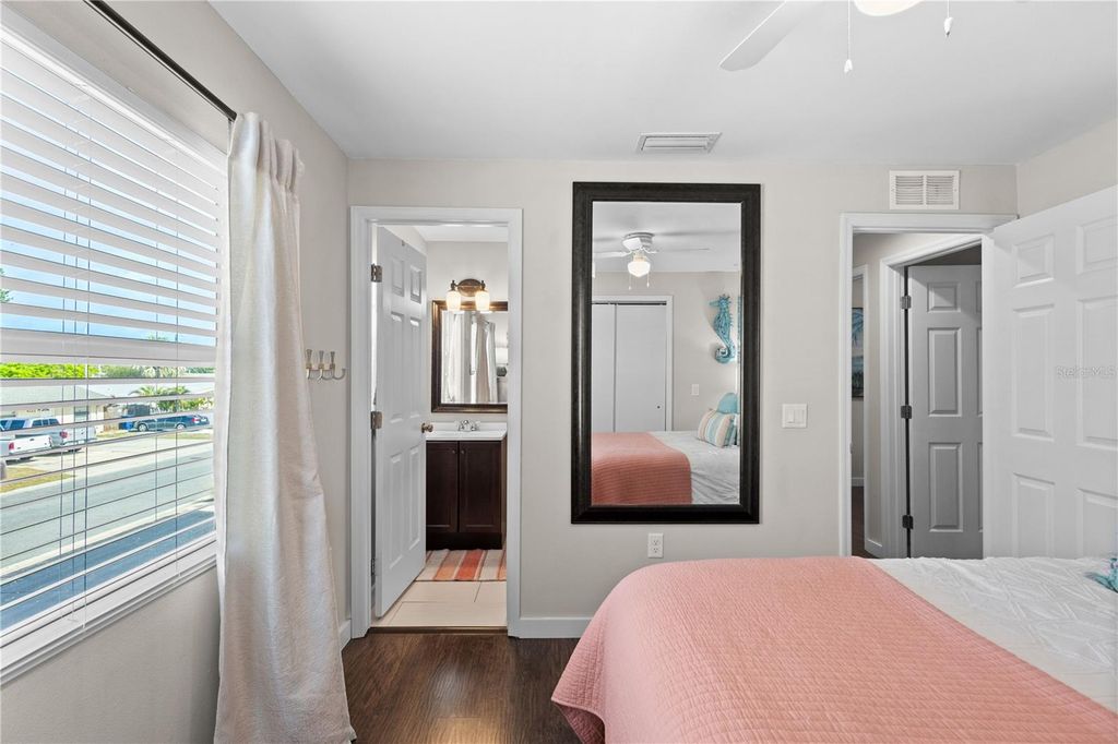 Image 21 of property listing at 4219 60TH STREET COURT W, Bradenton, FL 34209