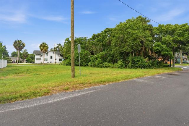 5972 CENTRAL AVENUE, New Port Richey, FL 34653