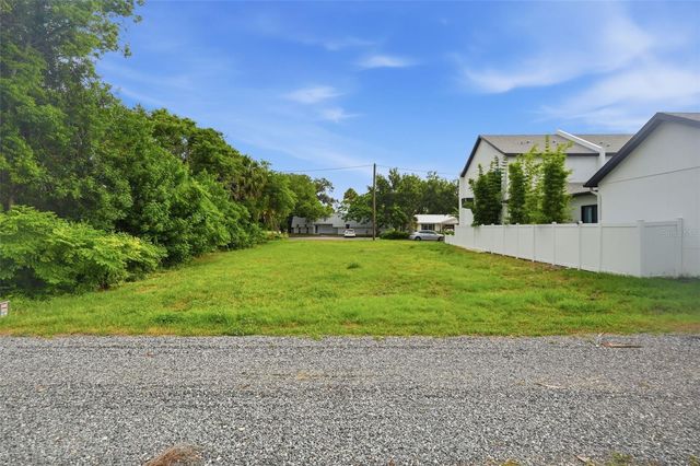5972 CENTRAL AVENUE, New Port Richey, FL 34653